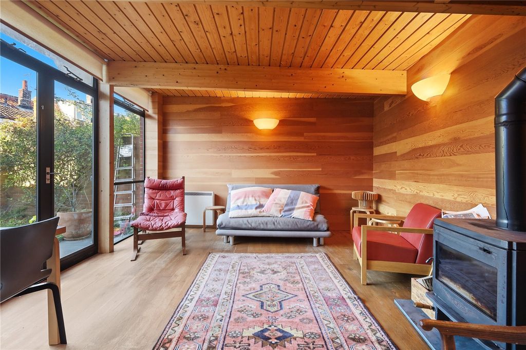 Property photo 3 of 13 Sitting Room