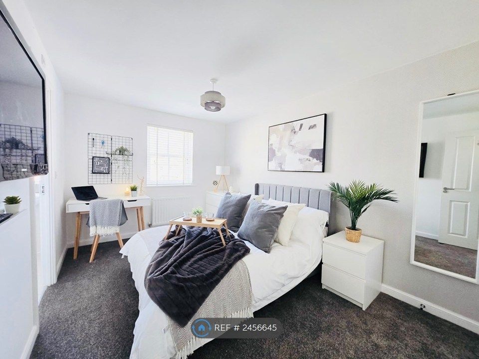 Property photo 1 of 35