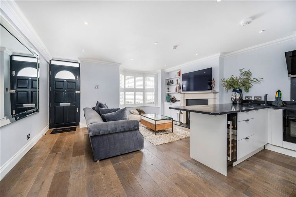 Property photo 2 of 7