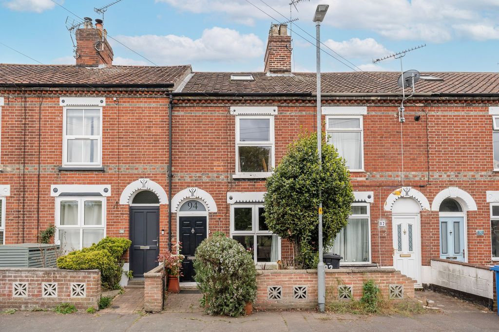 Property photo 1 of 23