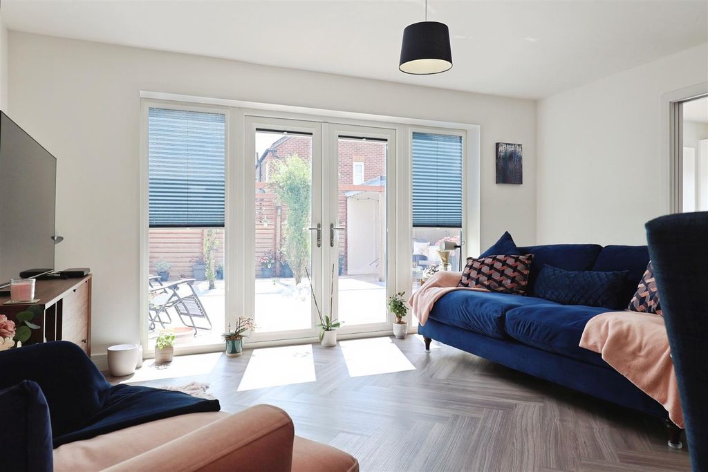 Property photo 3 of 32 24.Jpg