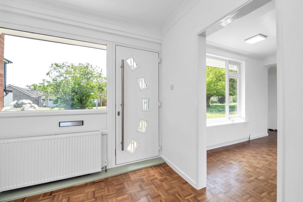 Property photo 3 of 38 Dcp_8027