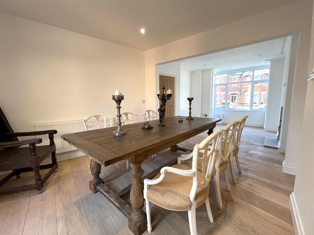 Property photo 3 of 24 4272 Dining.Jpg