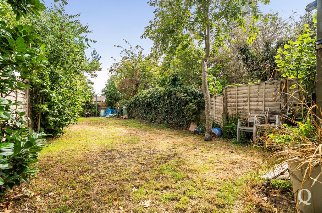 Property photo 3 of 21 316712B7-30F9-4A4...