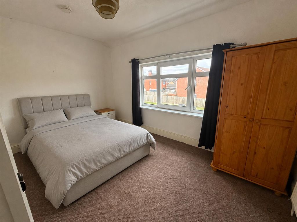 Property photo 1 of 6 Rm3_43_Twitchell.Jpeg