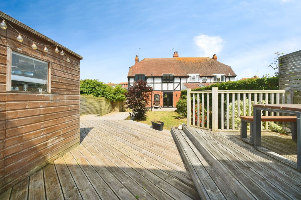 Property photo 2 of 20 Photo #2