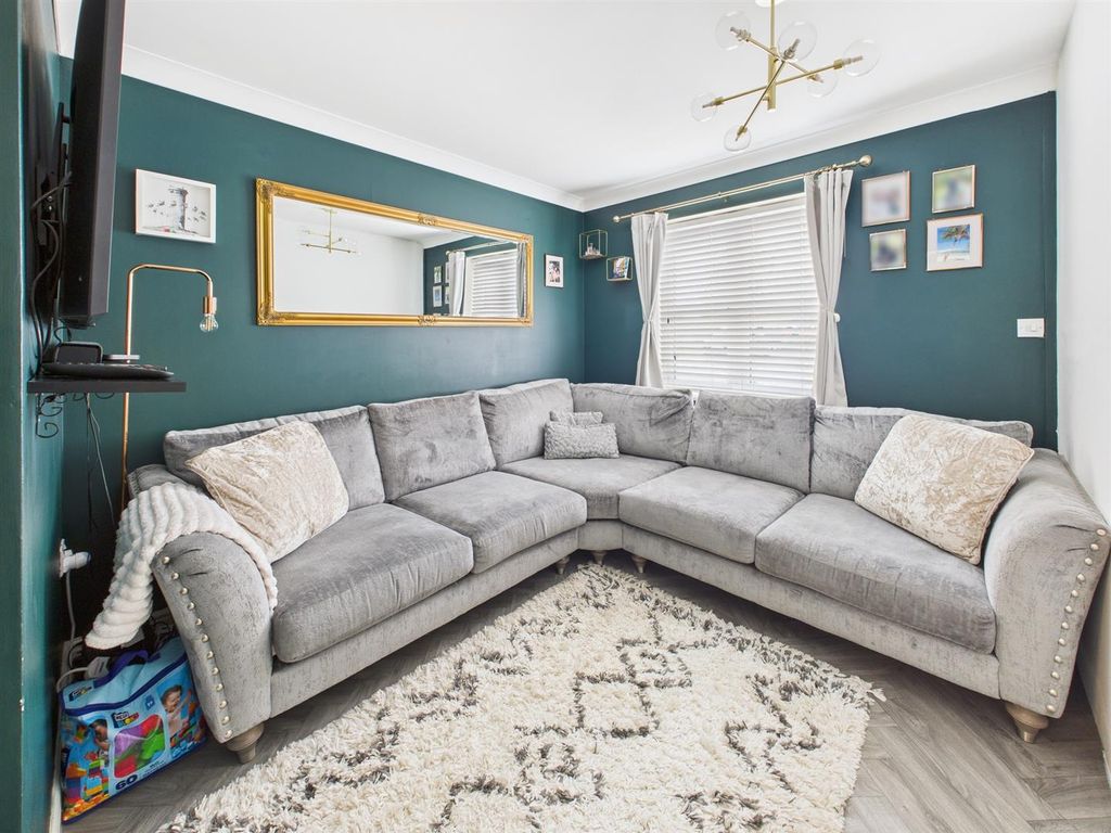 Property photo 2 of 22