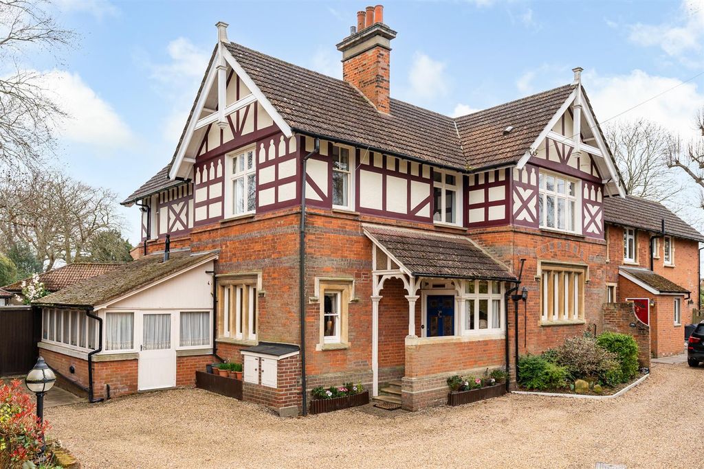 Additional image 54 of 4 bed semi-detached house for saleQueens Hill House, Queens Road, Hertford SG13
