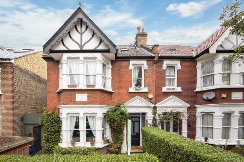 Property photo 1 of 14 Photo 11