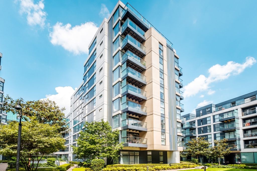 Property photo 1 of 11 Dance Square
