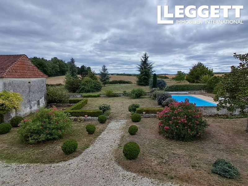 Property photo 2 of 10