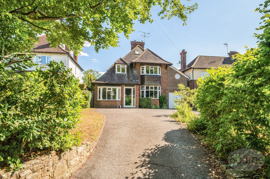 Property photo 1 of 12 208B9446-8c01-42F...