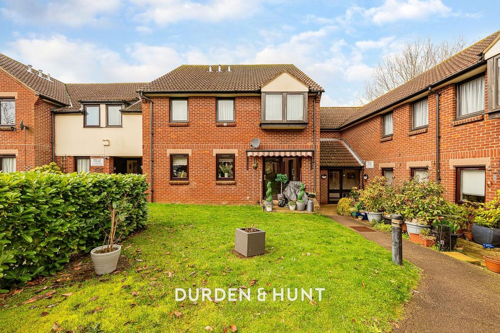Additional image 9 of 1 bed property for saleAbigail Court, Ongar CM5