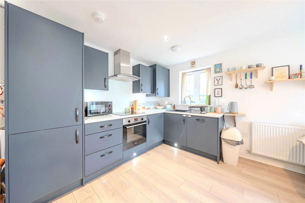 Property photo 2 of 11 Picture No. 53