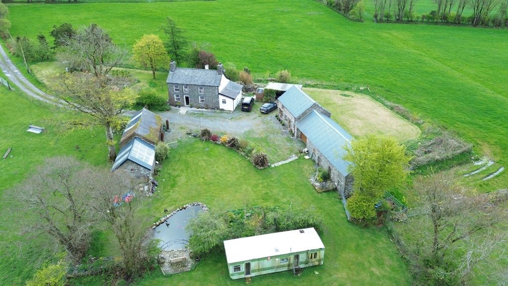 Property photo 2 of 64