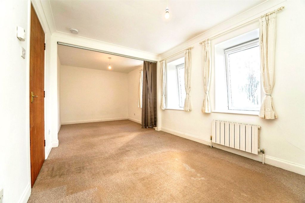 Property photo 3 of 7 Picture No. 14