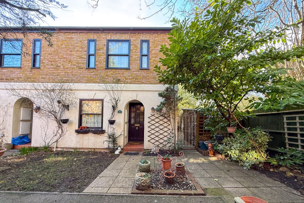 Property photo 1 of 15
