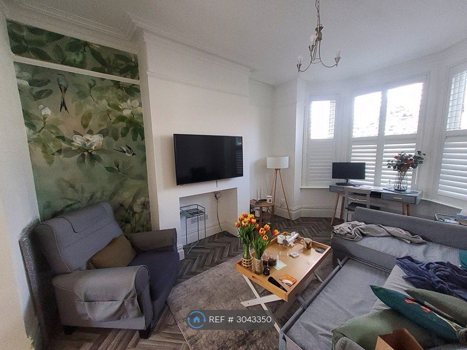 Property photo 1 of 14 Lounge (Furnished Picture Used)