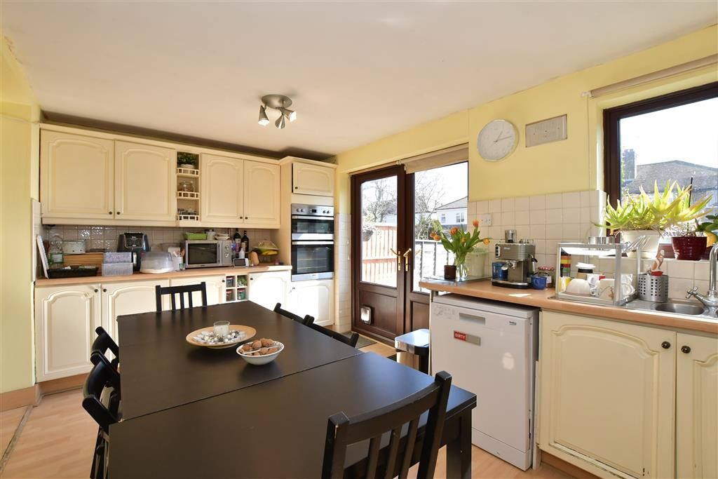 Property photo 1 of 12 Kitchen/Breakfast Room