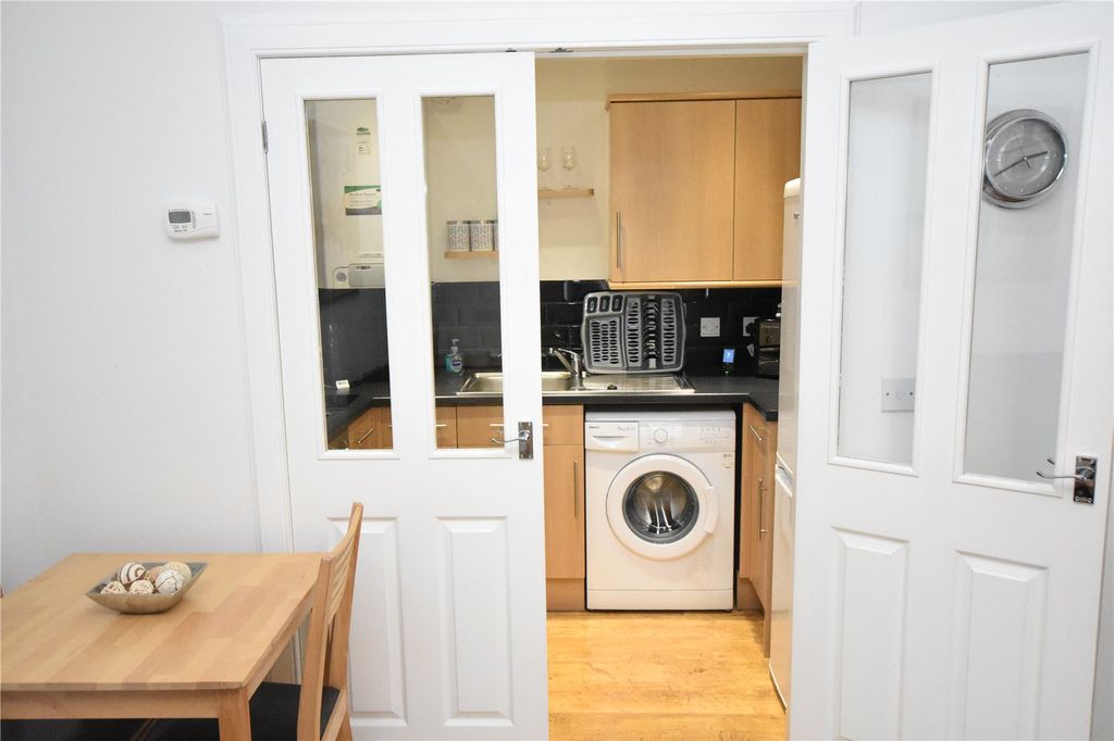 Property photo 3 of 8 Photo 3