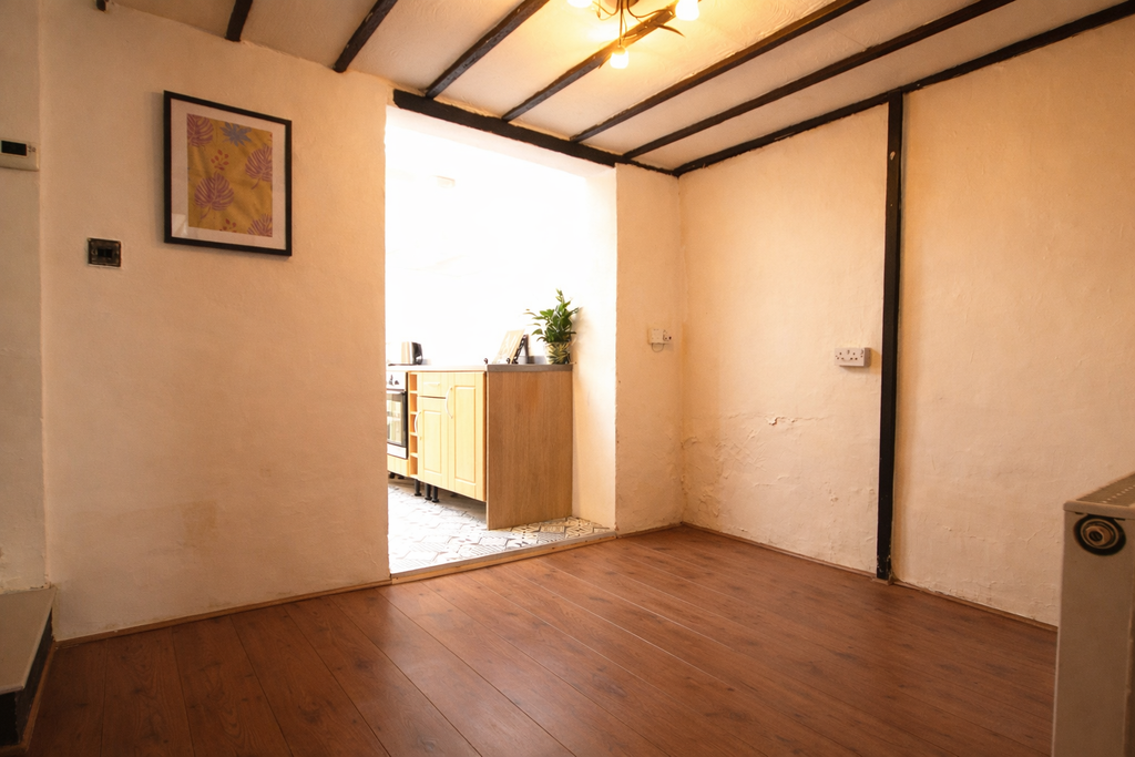 Property photo 3 of 9 Dining Room