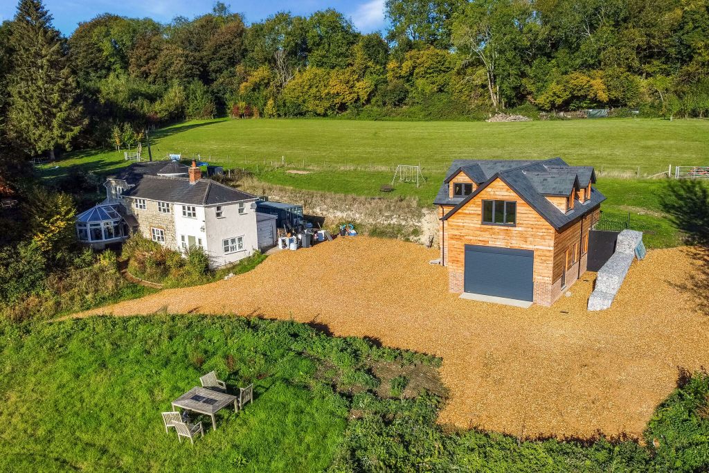 Property photo 3 of 24