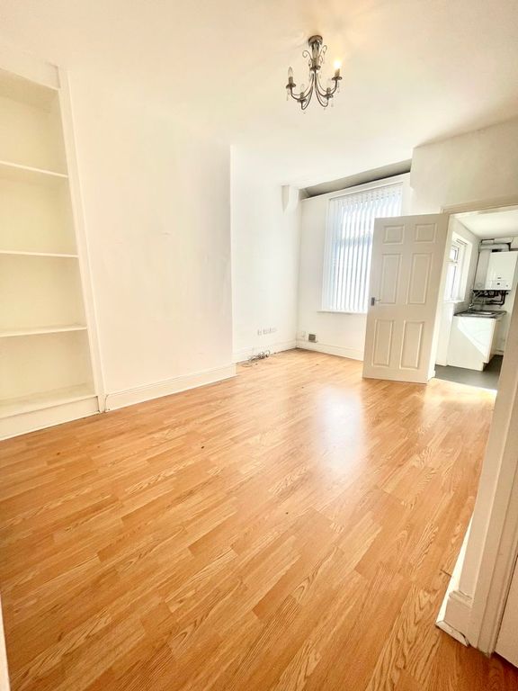 Property photo 2 of 8 Photo 1