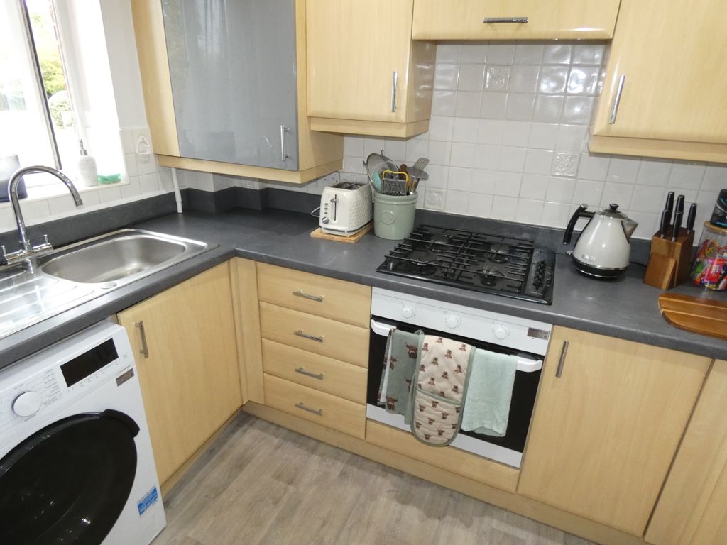 Property photo 2 of 13