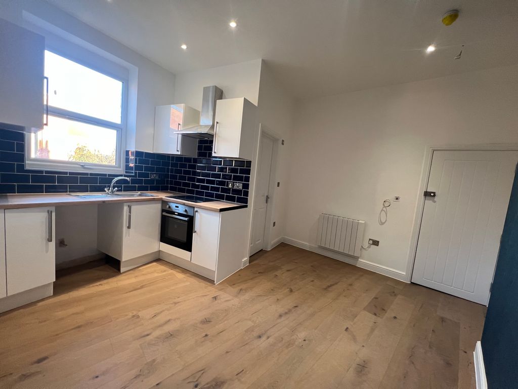 Property photo 1 of 2