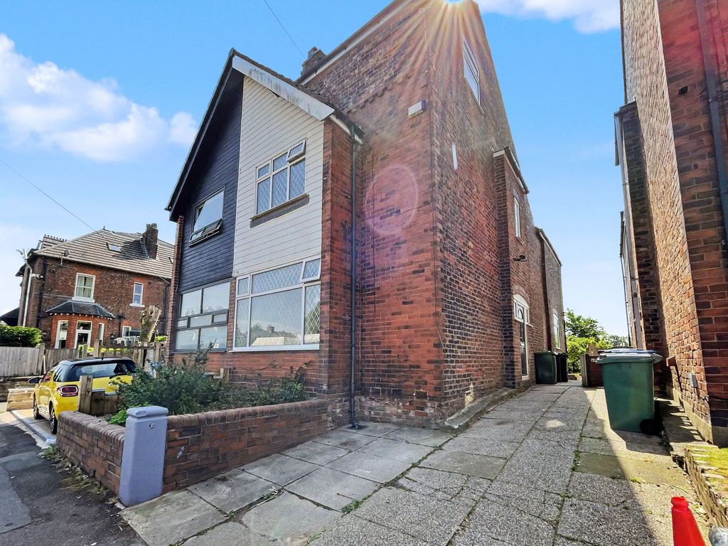 Property photo 1 of 25