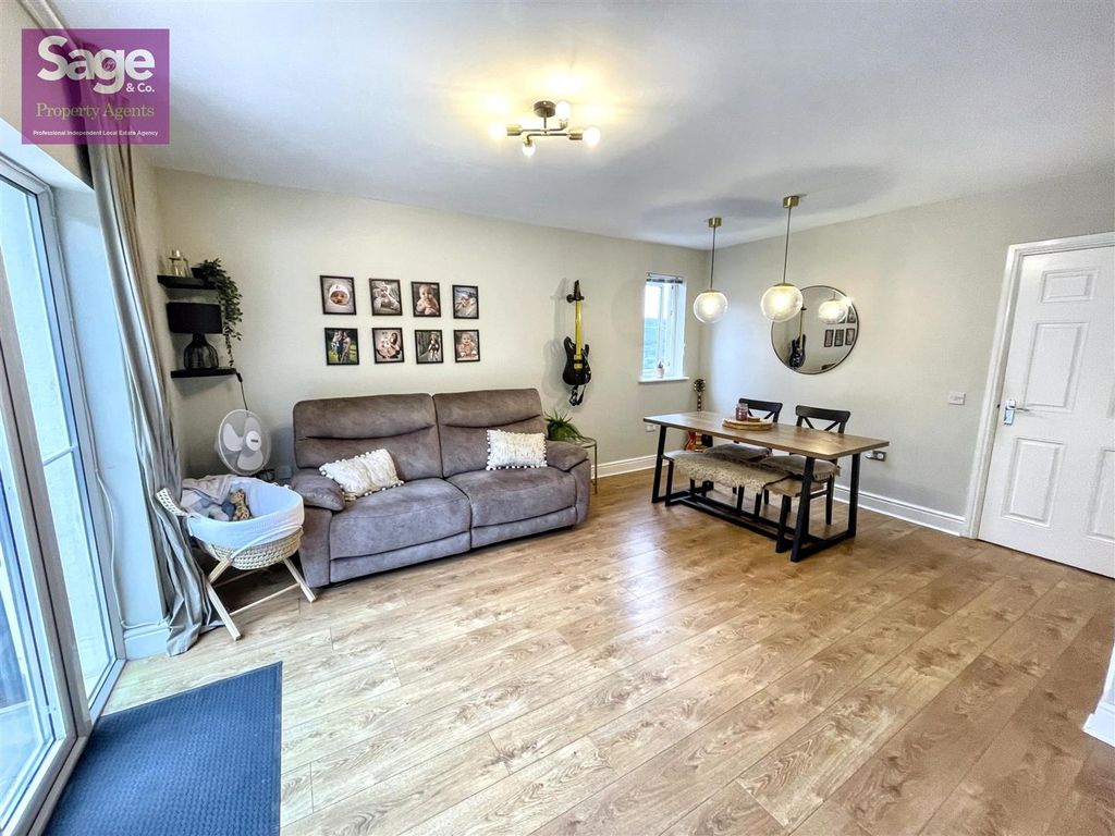 Property photo 2 of 24