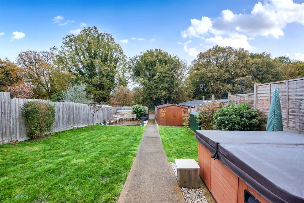 Property photo 2 of 14 Picture No. 11