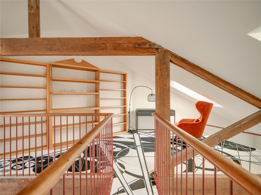 Property photo 2 of 28 Picture No. 38