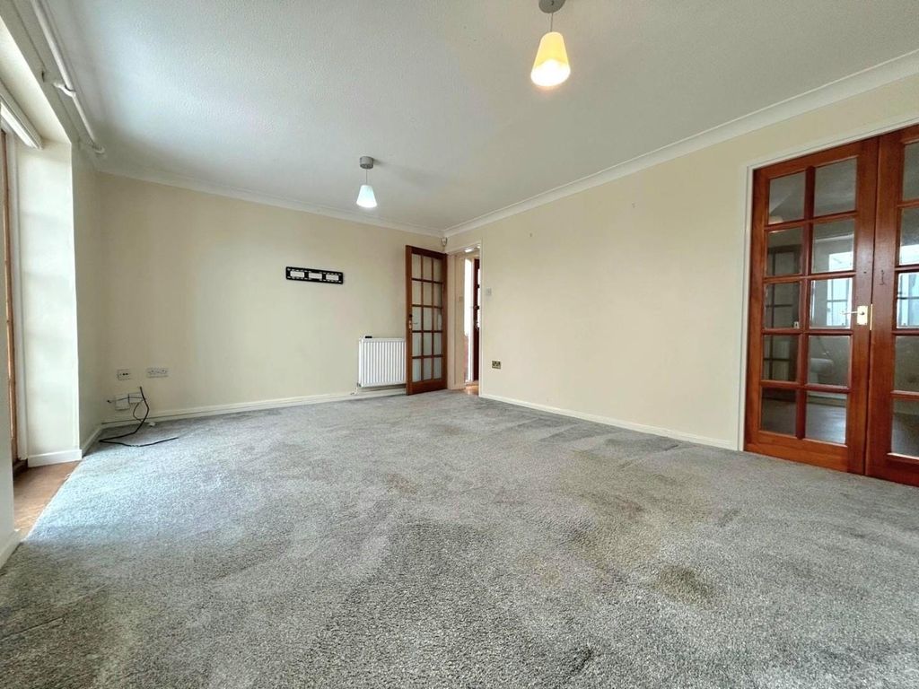 Property photo 3 of 16 19.Jpg