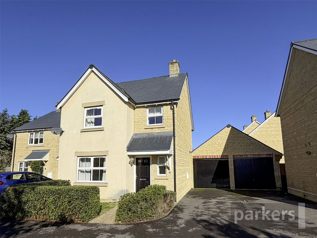 Property photo 1 of 17 Front External