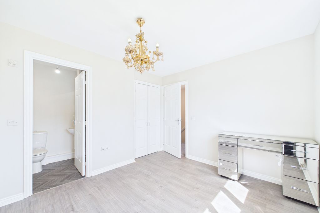 Additional image 13 of 3 bed semi-detached house to rentWhitehaugh Road G53