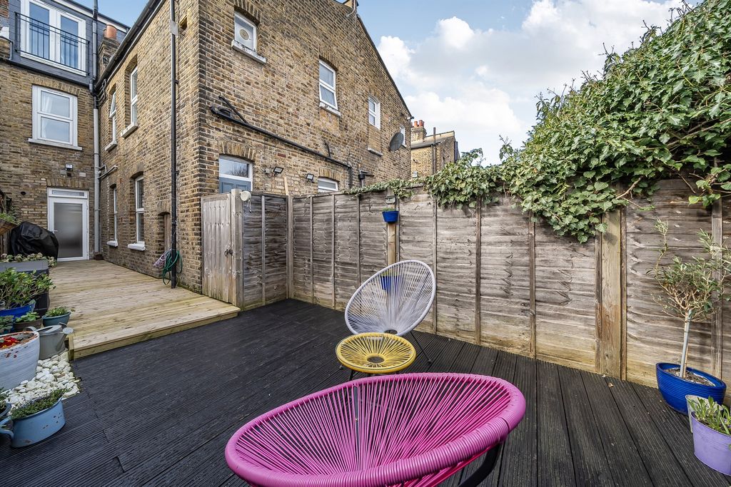 Property photo 3 of 8