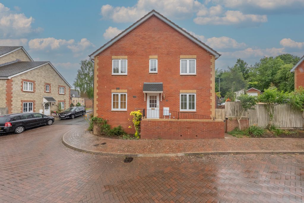 Property photo 1 of 22