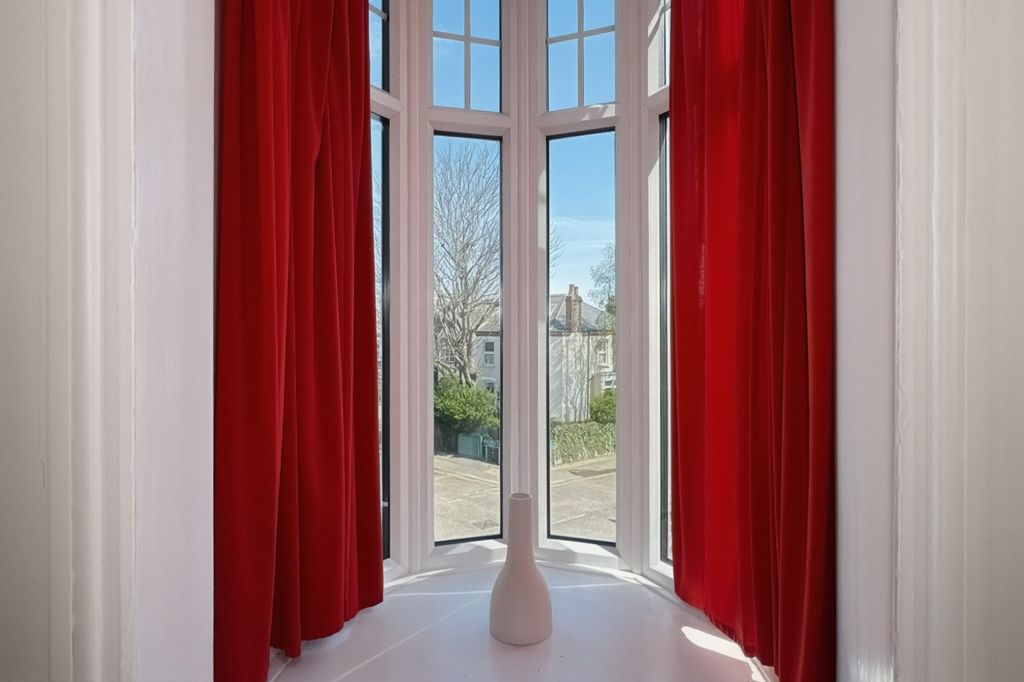 Property photo 2 of 16 Picture No. 52