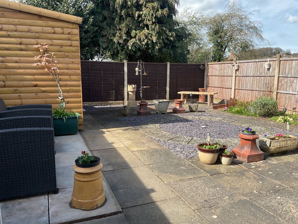 Property photo 2 of 21