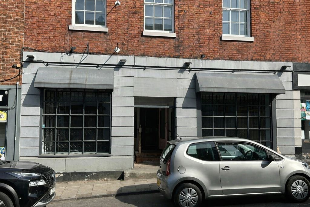 Property photo 2 of 11 Swan Bank Front