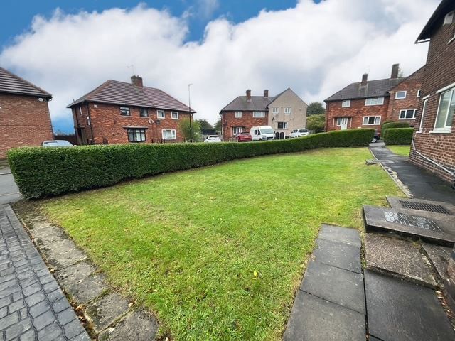 Property photo 2 of 21 Garden