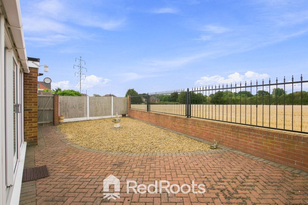 Property photo 3 of 24 5333553