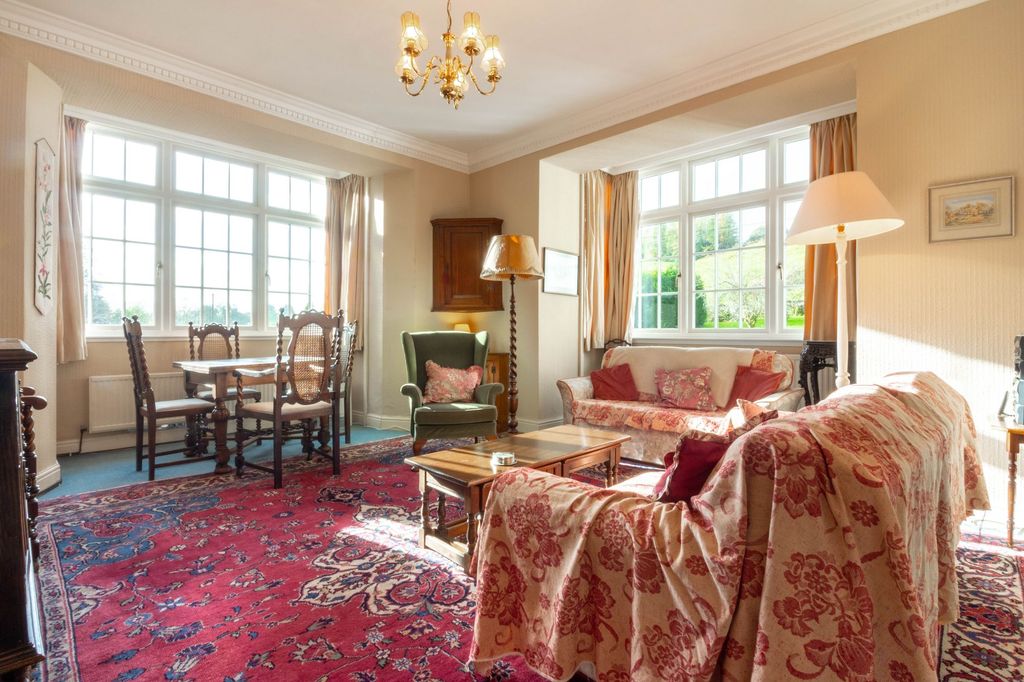 Property photo 3 of 17 Living Room