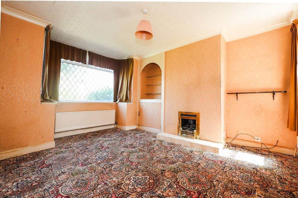 Property photo 3 of 18 5204343