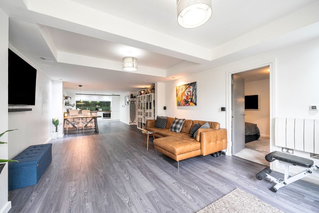 Property photo 1 of 23 4620830