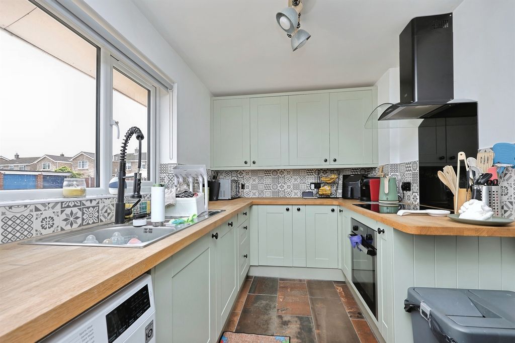 Property photo 3 of 19