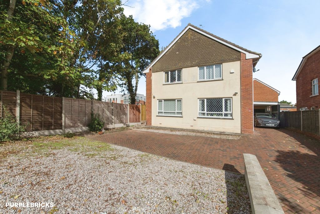 Property photo 1 of 24