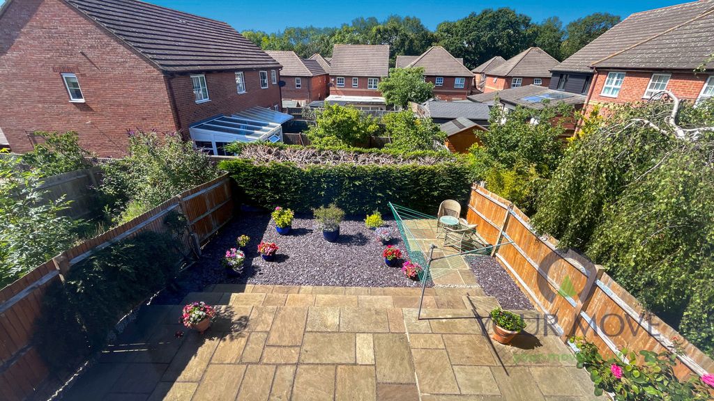 Property photo 3 of 16 Garden