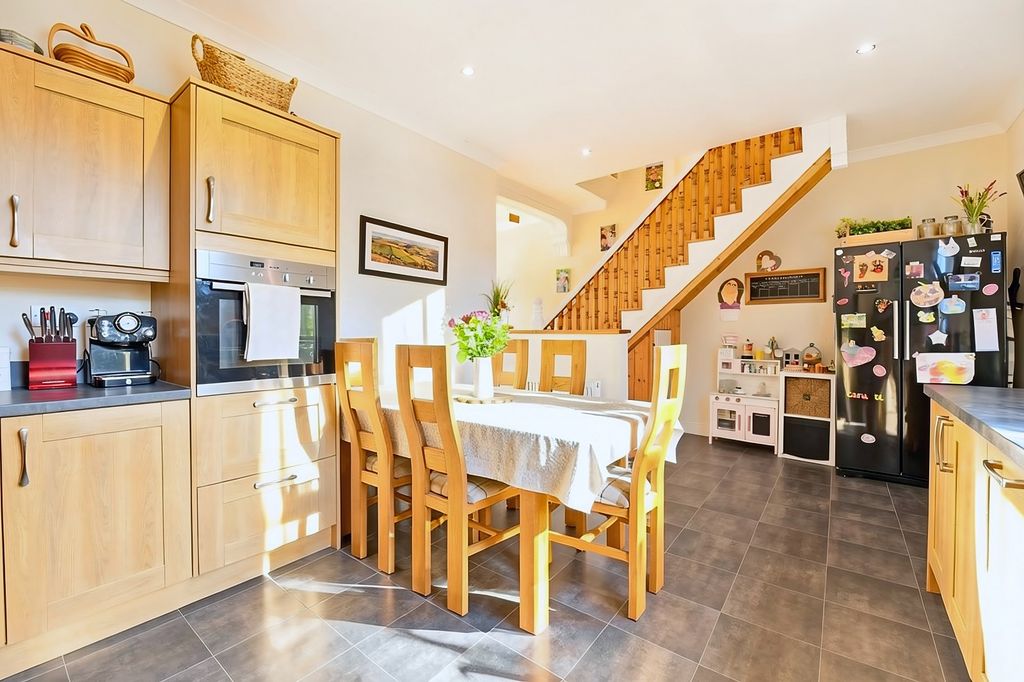 Property photo 3 of 14 Not Specified
